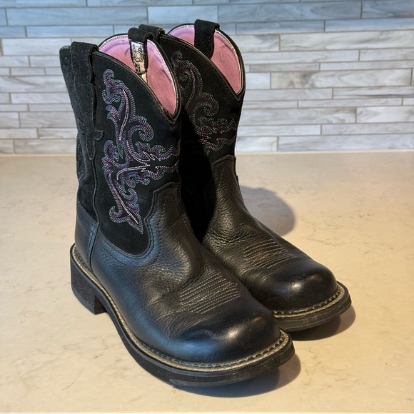 Black and Pink Embroidered Ariat Fat Baby’s Women’s size 8.5 - Picture 2 of 11